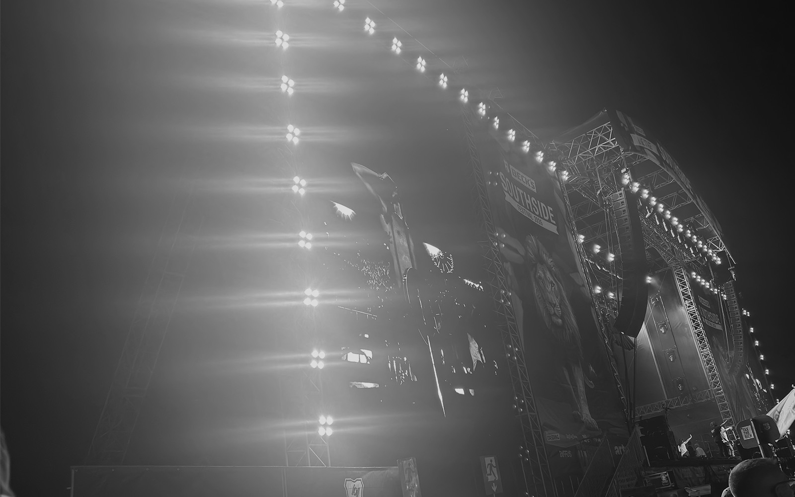 Nothing But Thieves concert atmosphere at Southside Festival